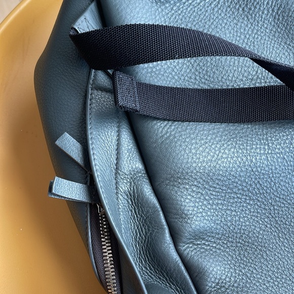 Balenciaga backpack. Great condition a little scratch on one handle-see pictures - Picture 11 of 14